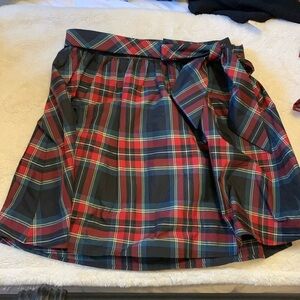 Red plaid vineyard vines skirt size 0
